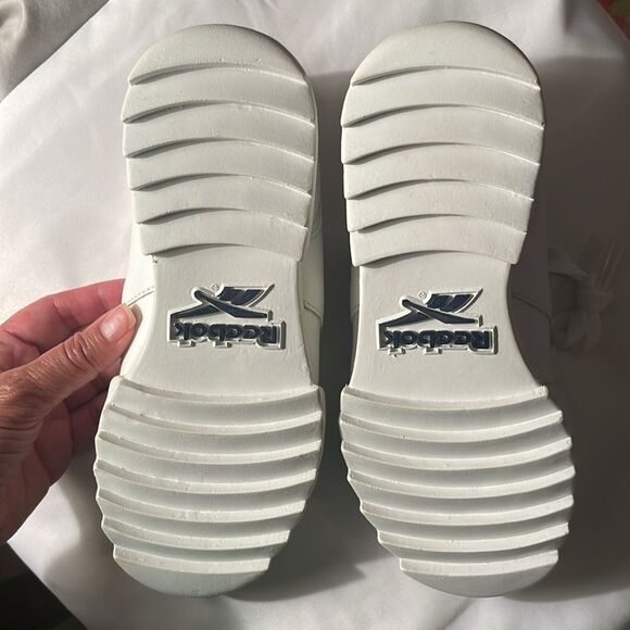 Reebok low top White Sneakers - Picture 4 of 8